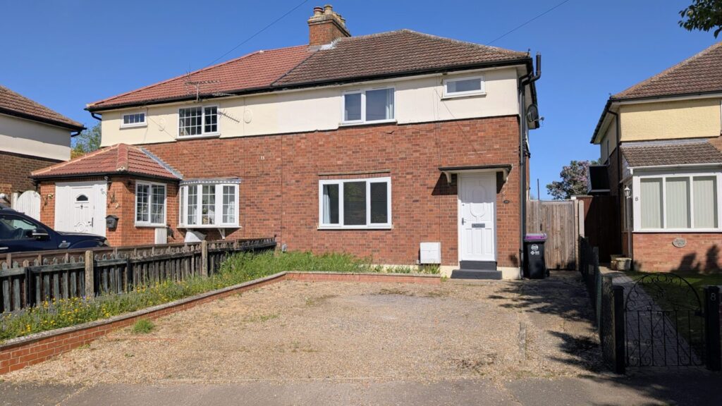 Dimsdale Crescent - Bishops Stortford - Herts - CM23