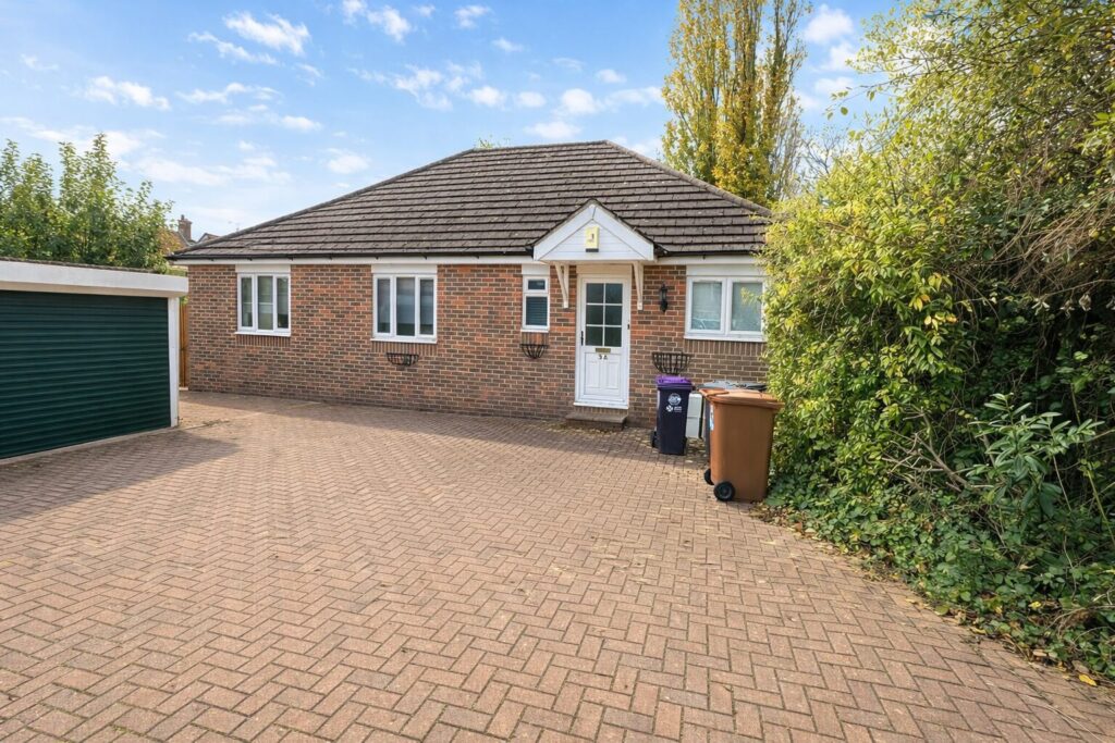 Rhodes Avenue - Bishops Stortford - Herts - CM23